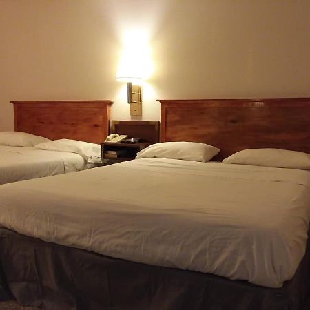 Americas Best Value Inn Ларамі Екстер'єр фото
