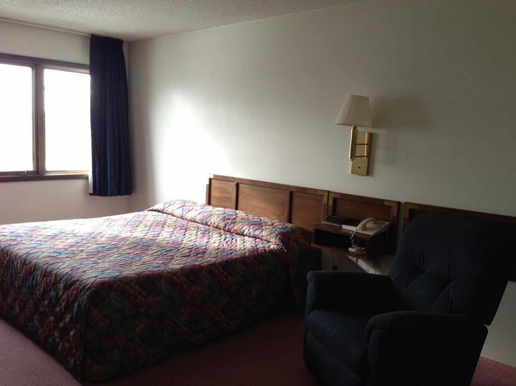Americas Best Value Inn Ларамі Екстер'єр фото